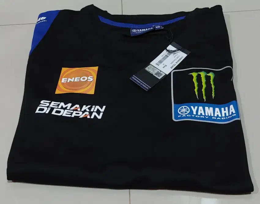 Kaos dan topi Yamaha official VR46