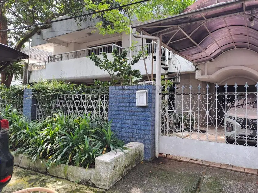 Rumah Heritage Model Kolonial Belanda Di Jalan Atletik ( Rumah Kuno )