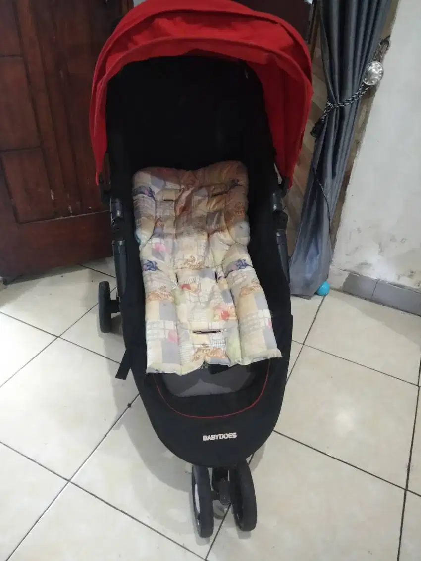 Stroller bayi siap pakai