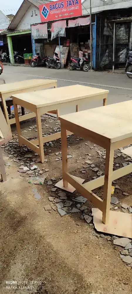 Meja makan meja cafe