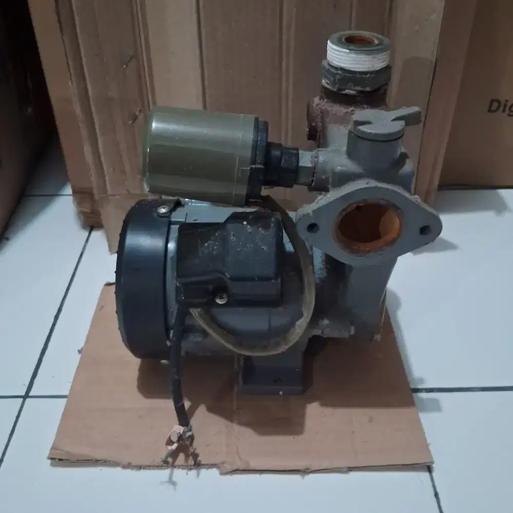 Pompa air sanyo p-h137ac bekas