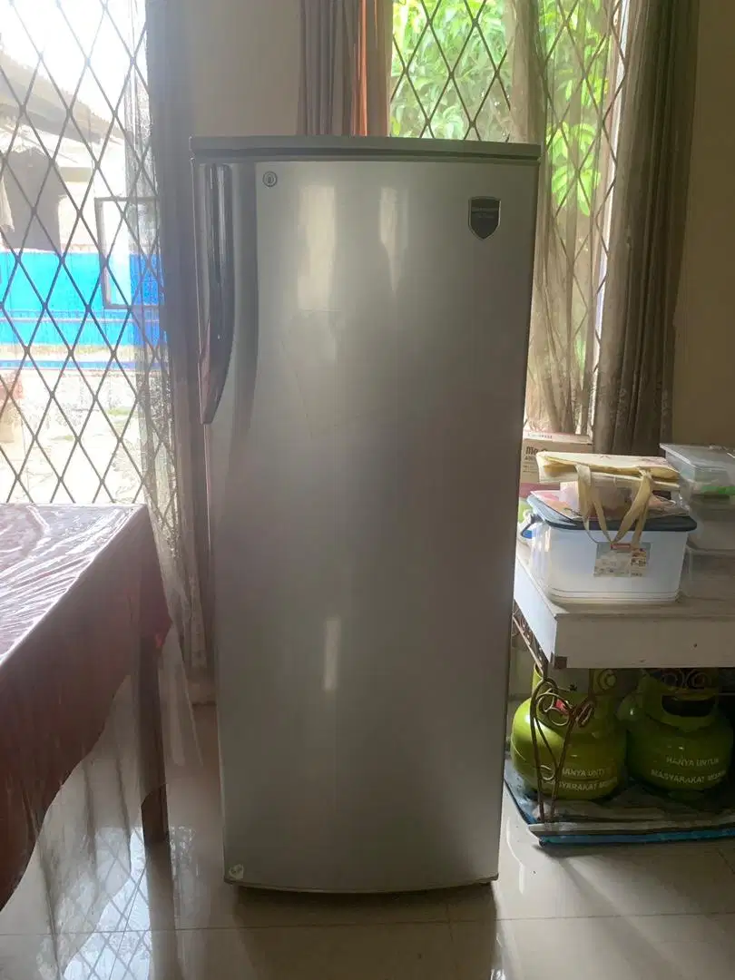 Kulkas SHARP 1 pintu
