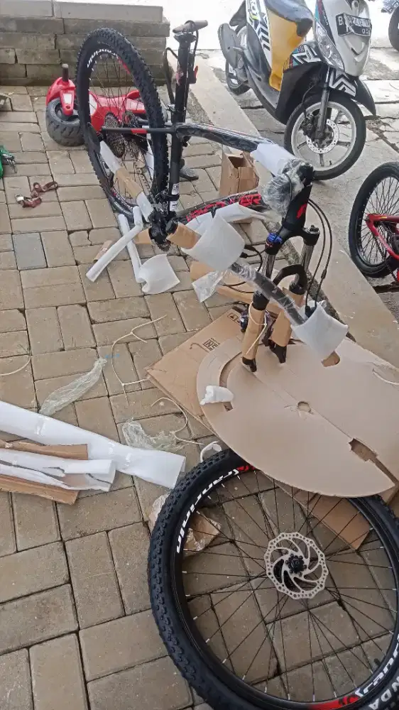 rakit sepeda panggilan