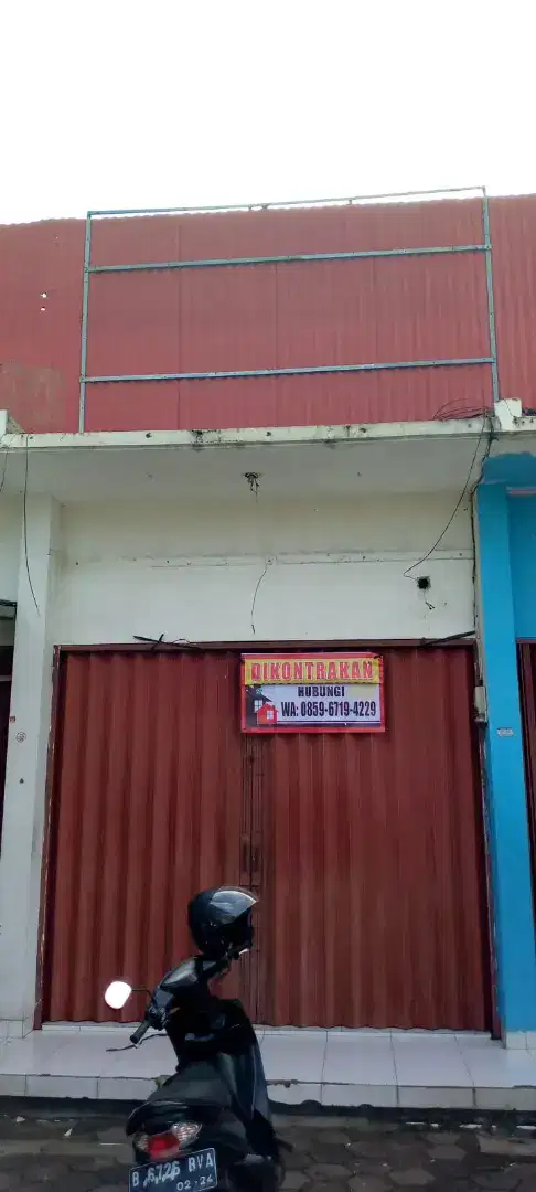 Kios disewakan Bulanan jl. Raya Muchtar  Sawangan Depok