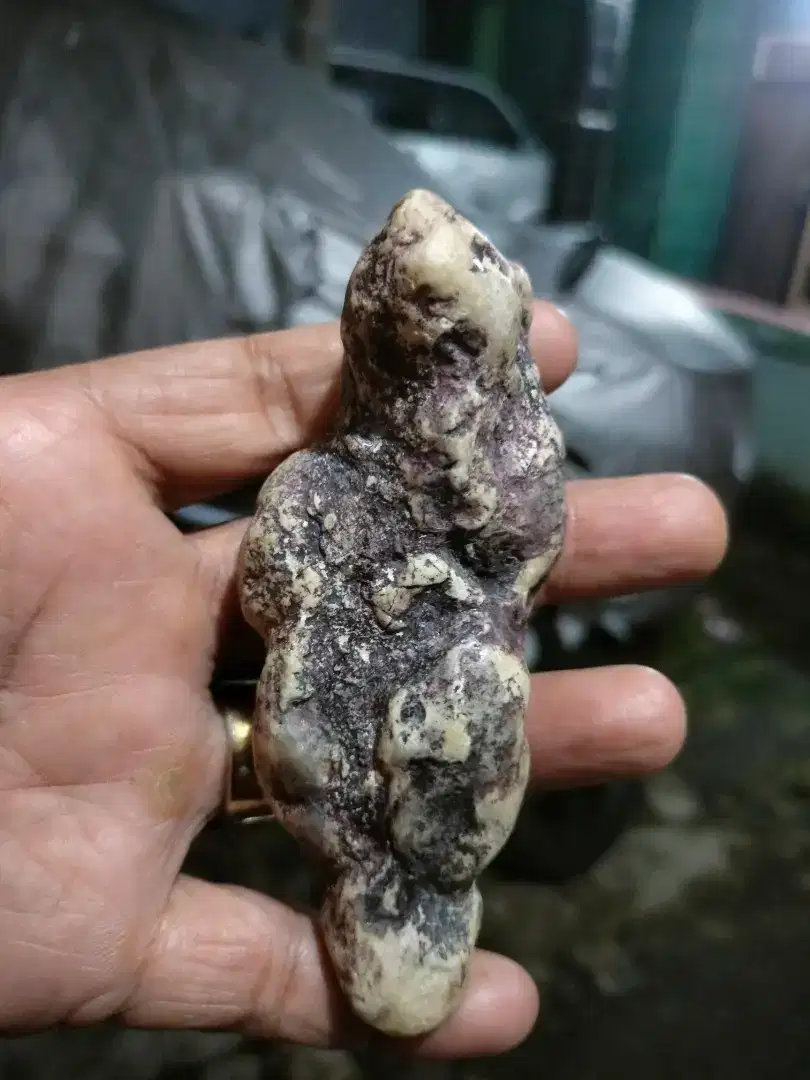 Batu Sakral dan Antik