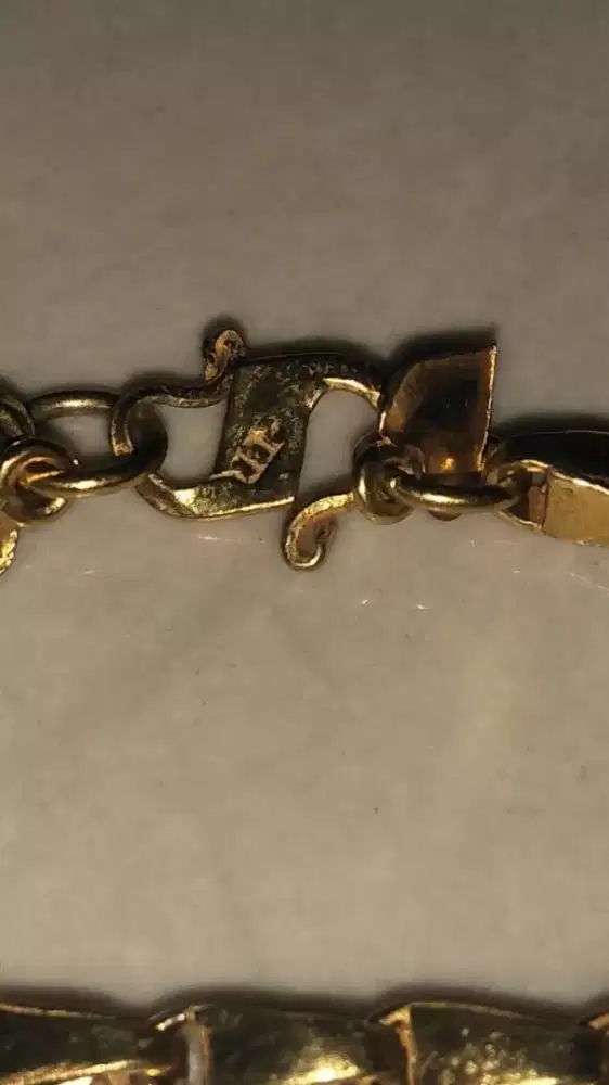 Terima jual beli emas dan berlian dengan harga tinggi  bisa cod