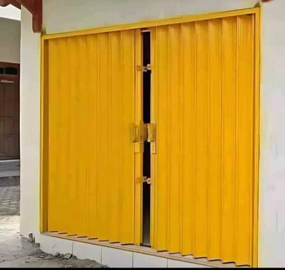 Roling door folding gate