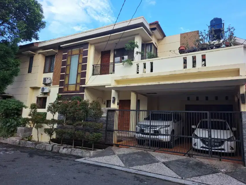 Di Jual Cepat Rumah Besar Lantai Siap Huni Di Taman Bougenville Bks Dijual Rumah