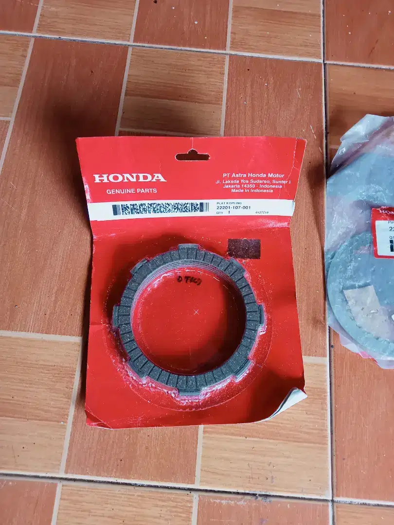 Kampas kopling dan plat  cs 1 original