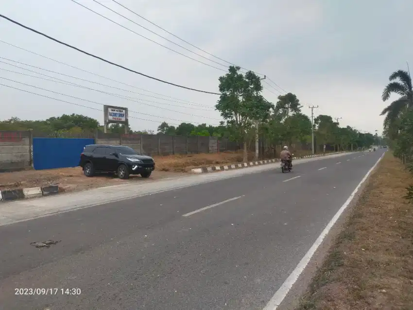 Tanah Strategis Lbr 226 m = 4 Ha Jl. Nurdin Panji Simp 4 Sukawinatan