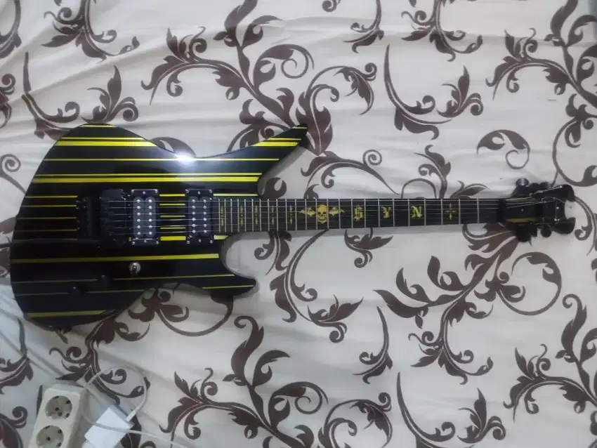 Gitar Listrik Synyster Gates