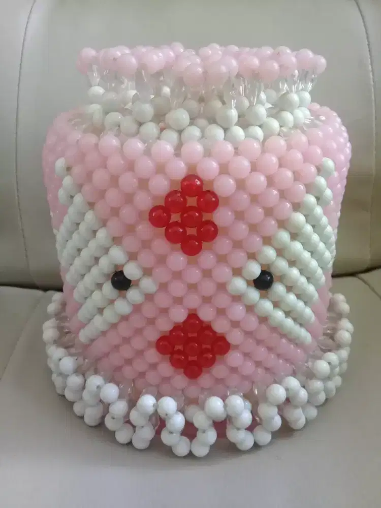 Tempat Tisu / Tissue Gulung Manik