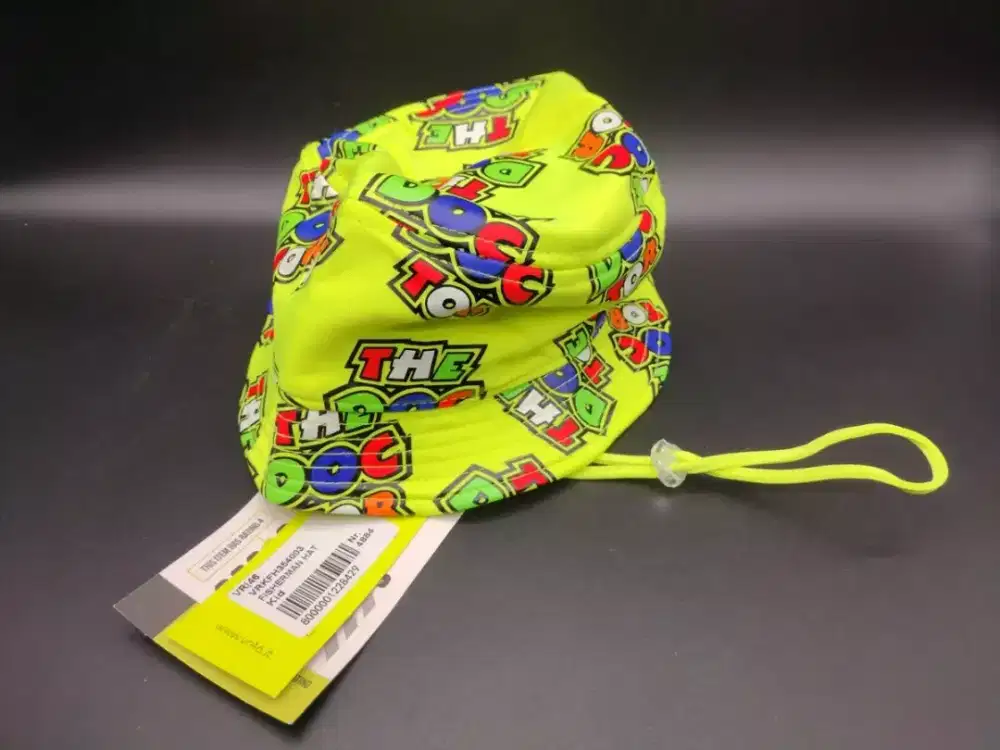 Uniqlo topi peci valentino rossi/ vr46, apparel motogp