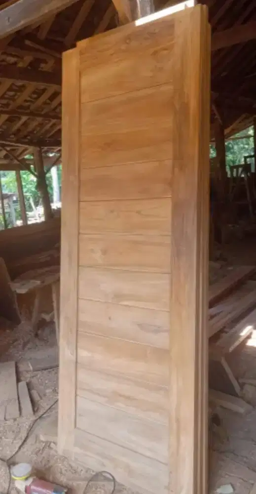 Pintu jati minimalis