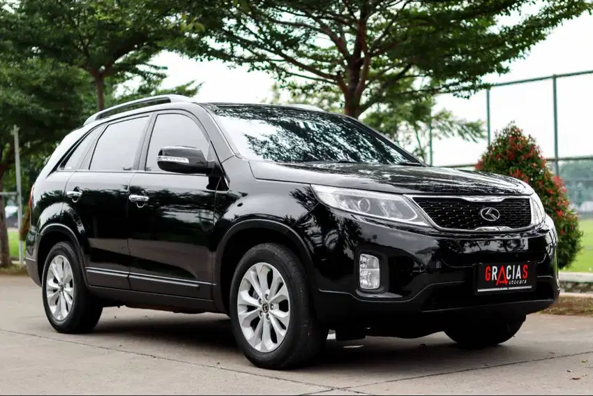 KIA SORENTO 2.4 AT - Mobil Bekas - 917360284