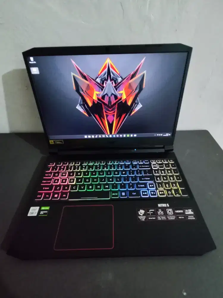 Laptop Gaming Acer Nitro 5 i7-10870H GTX 1650 Ti