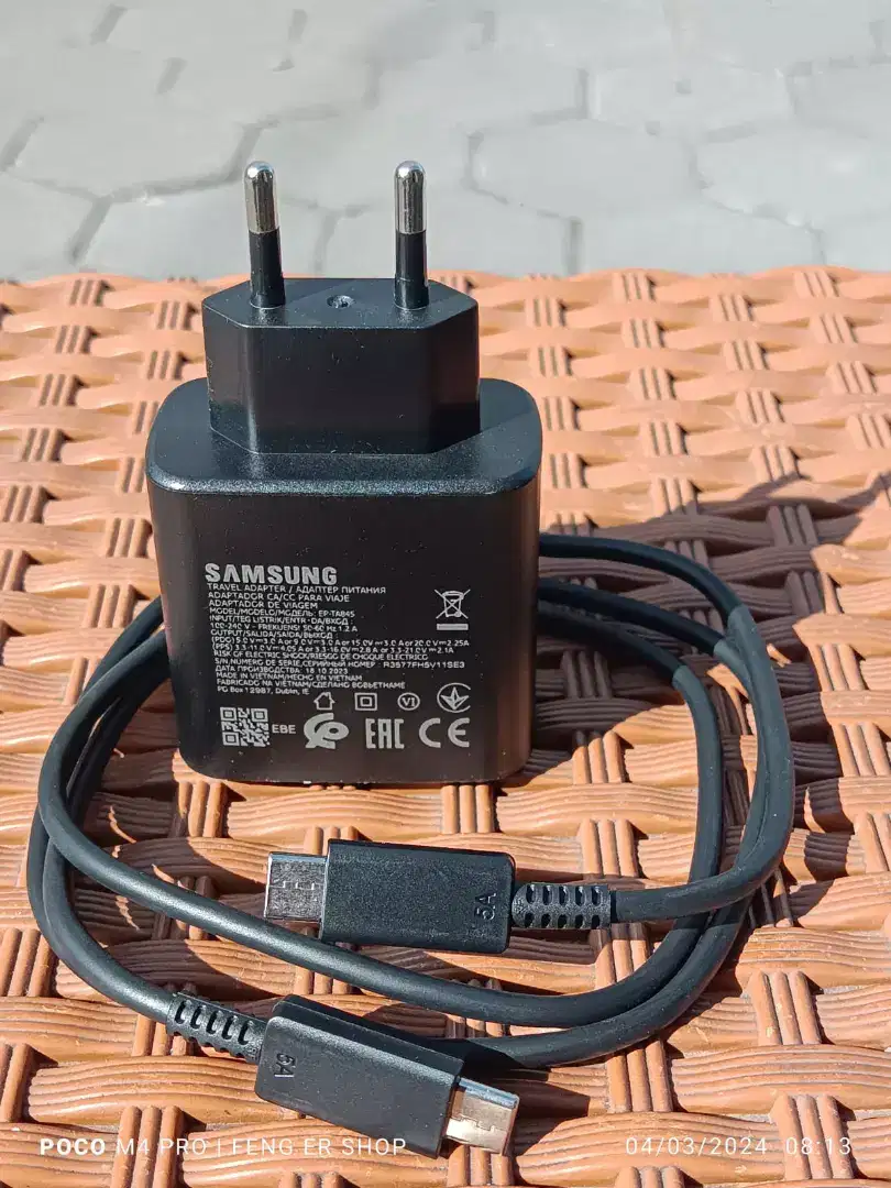 Charger Samsung 45watt ( Super Fast Charging )