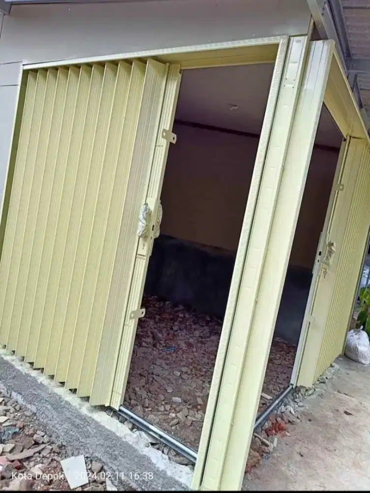 Pintu Roling door folding gate