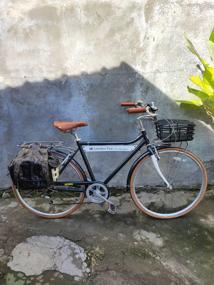 Sepeda City Bike Vintage London Taxi CRB M 700 C Warna Charcoal