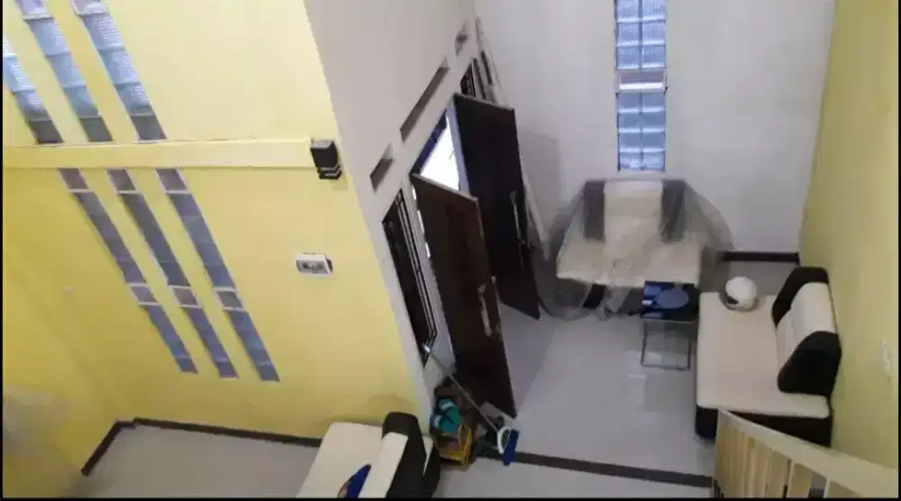 Disewakan rumah 3 kamar 2 lt dekat GOR pakansari