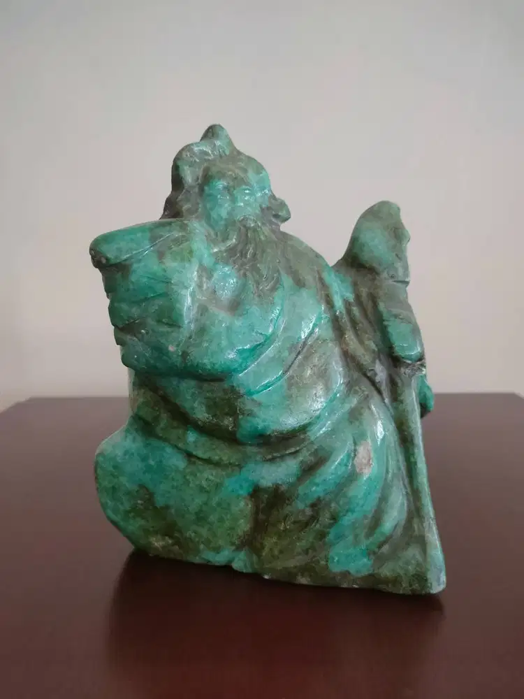 Patung Dewa Perang Giok Kuno