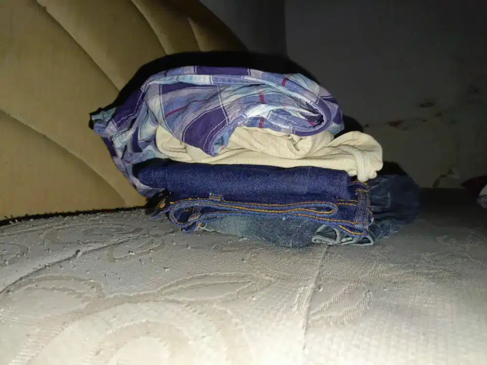 Ada 4 buah fashion pria