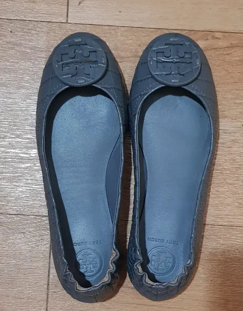 tory burch Minnie Travel Ballet Leather Logo Soft Croco Embos size 6