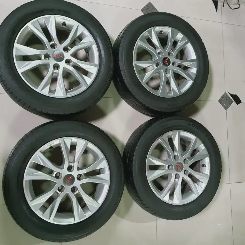 Velg dan Ban R16 wuling cortez pcd innova crv captiva luxio