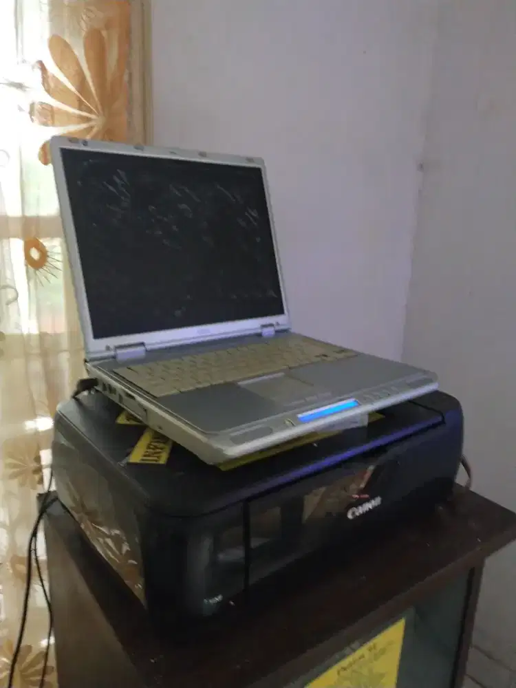 Laptop jfujitsu lifebook e series+printer