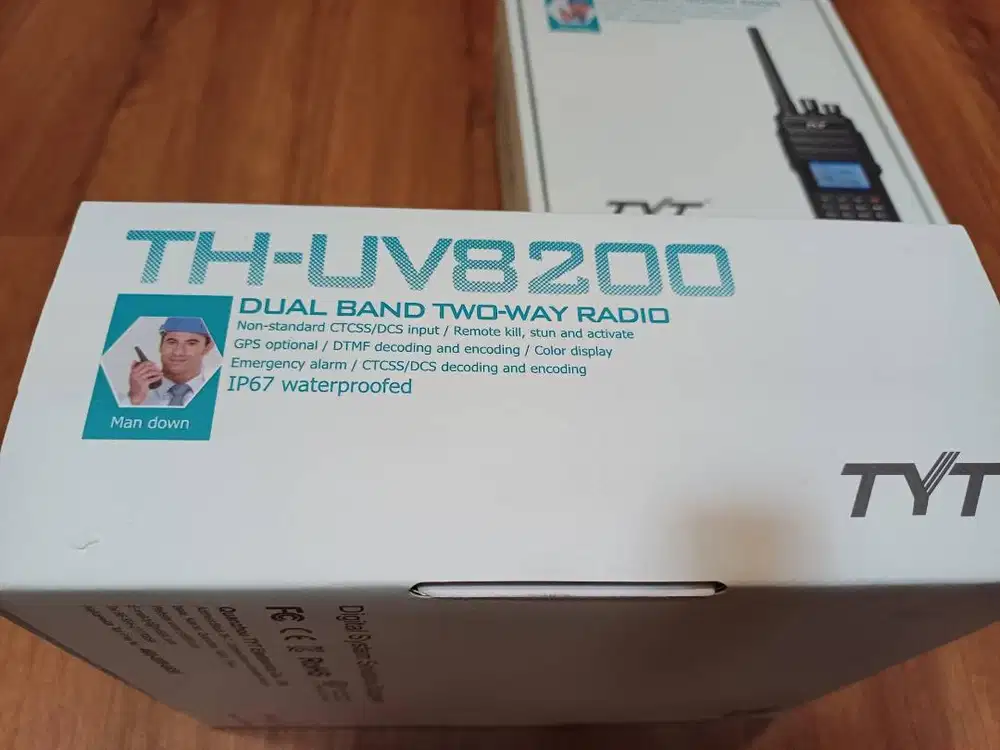 Walkie Talkie 10W 136-174MHz 400-520MHz IP67