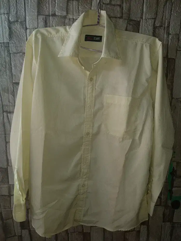 Kemeja pria tangan panjang size M