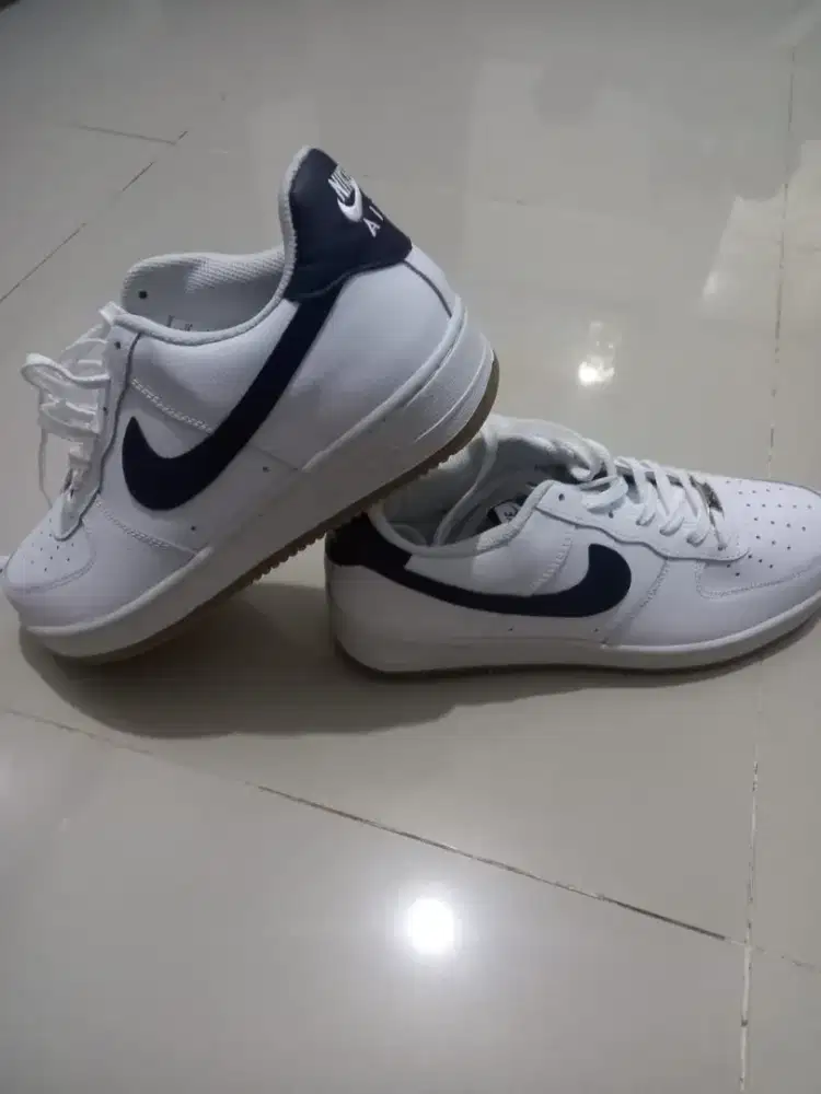 Sepatu Merk Nike Size 44