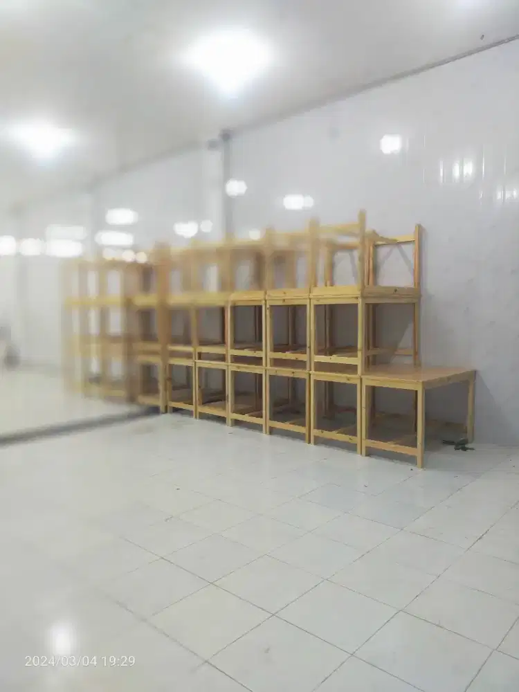 Meja makan ukuran 120×60×70 ( bisa kurang )