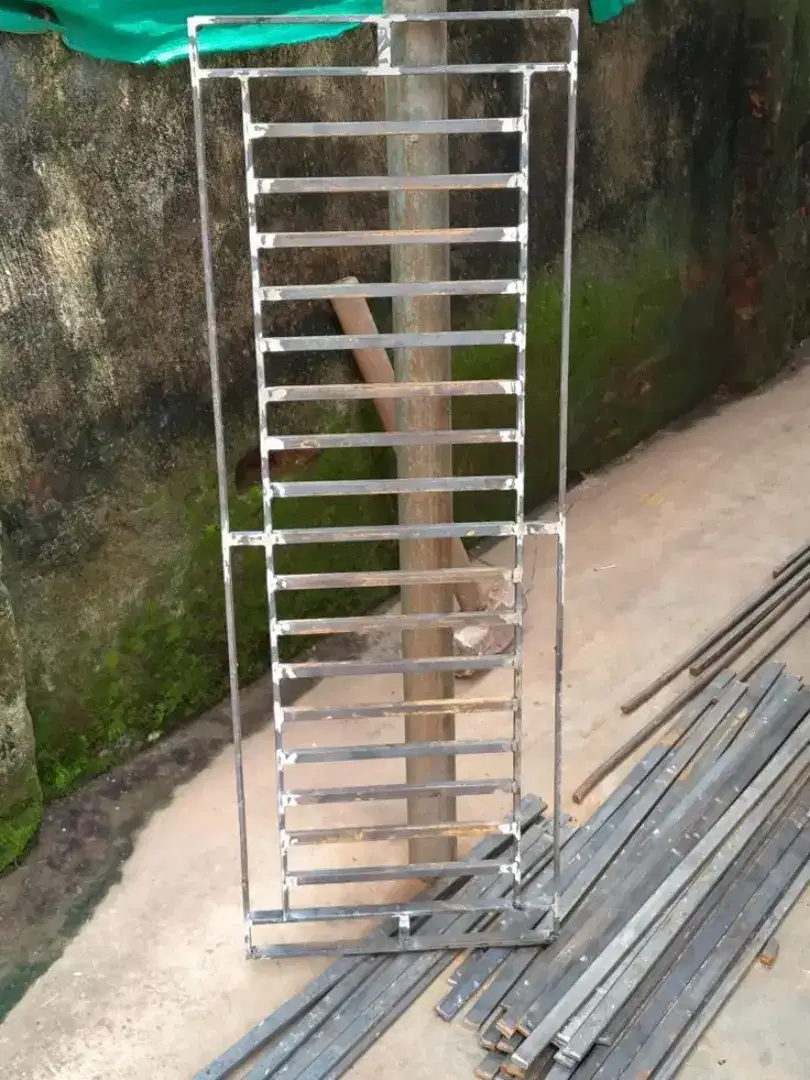 Teralis jendela rumah minimalis