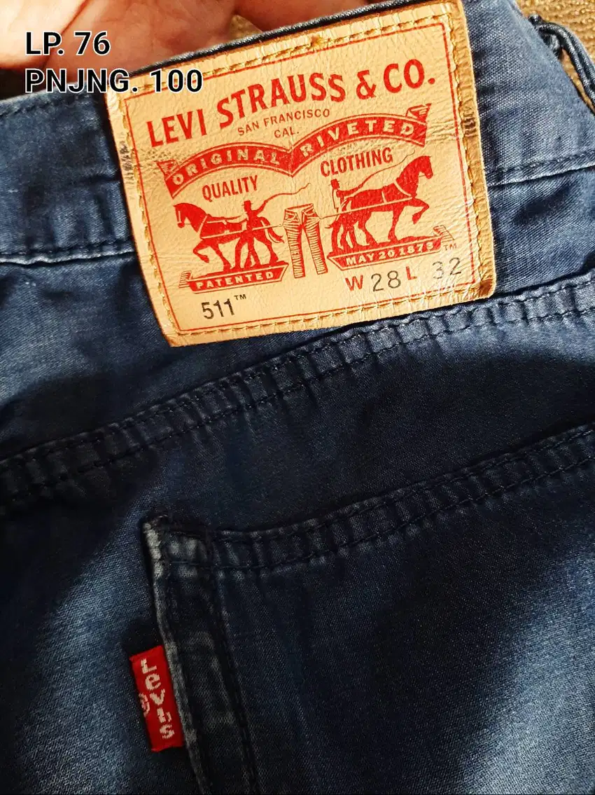 Celana jeans Levis