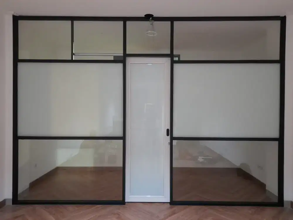 Kusen aluminium dan kaca