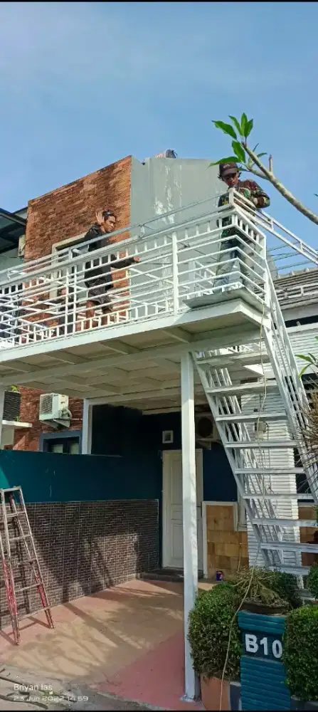 Mezzanine dak balkon ruangan tambahan