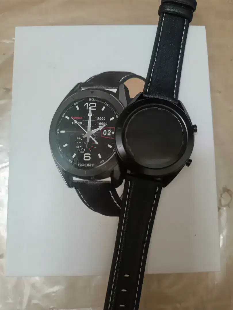 Smartwatch DT99 (Baru), Bonus Strap & PowerBank