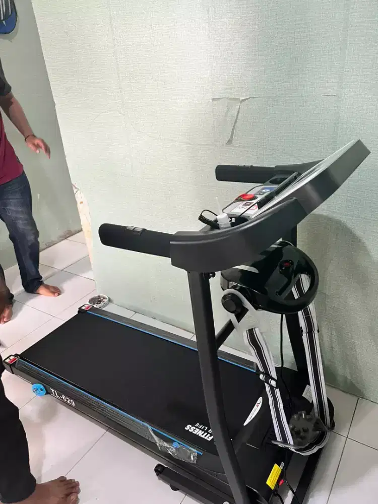 Alat fitnes treadmill elektrik TL 629 kokoh