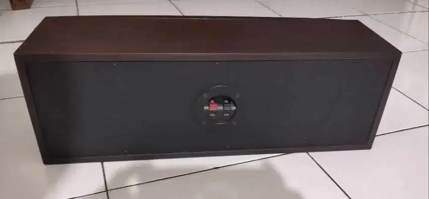 Speaker Center Crimson