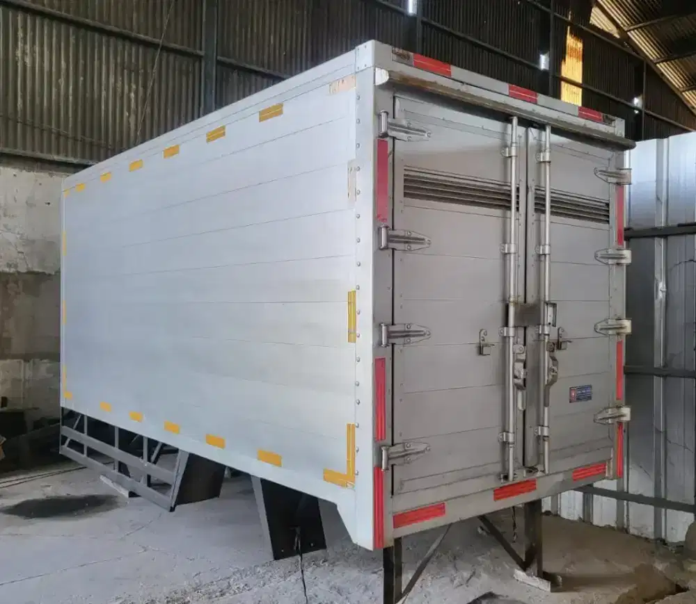 MURAH Box Aluminium engkel long Isuzu Elf bok CDE 4rd UD trucks kuzer