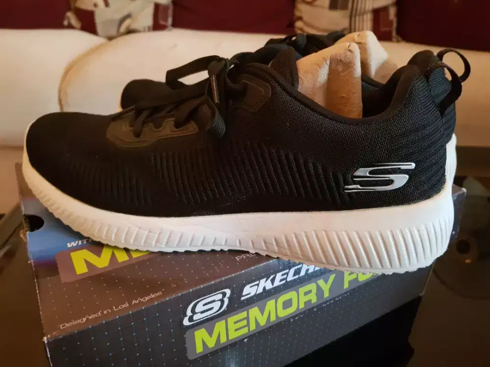 Sepatu Skechers Sport Memory Foam Dus ada