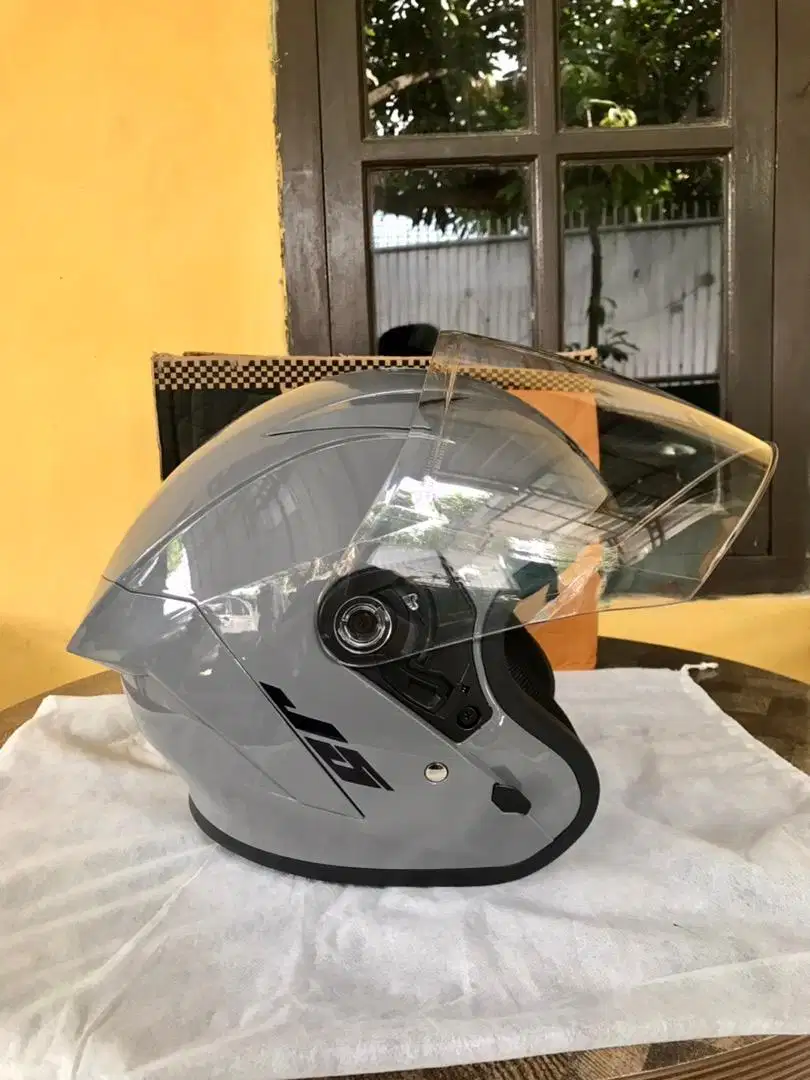 Helm Half Face JS RR-15