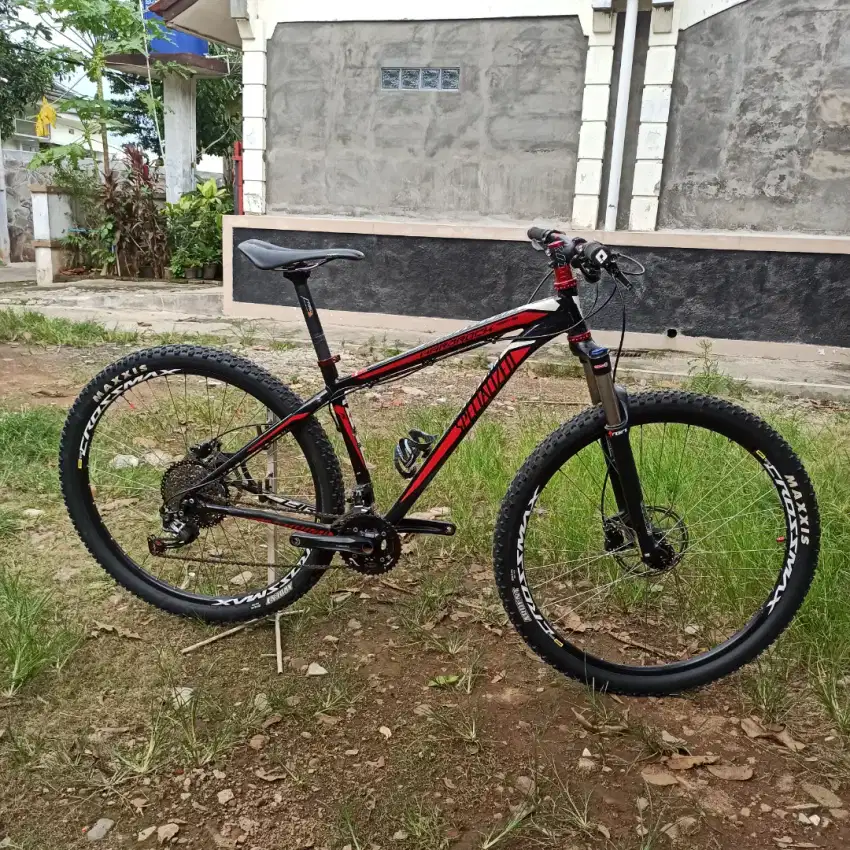 Sepeda Gunung MTB XC Specialized Hardrock 29