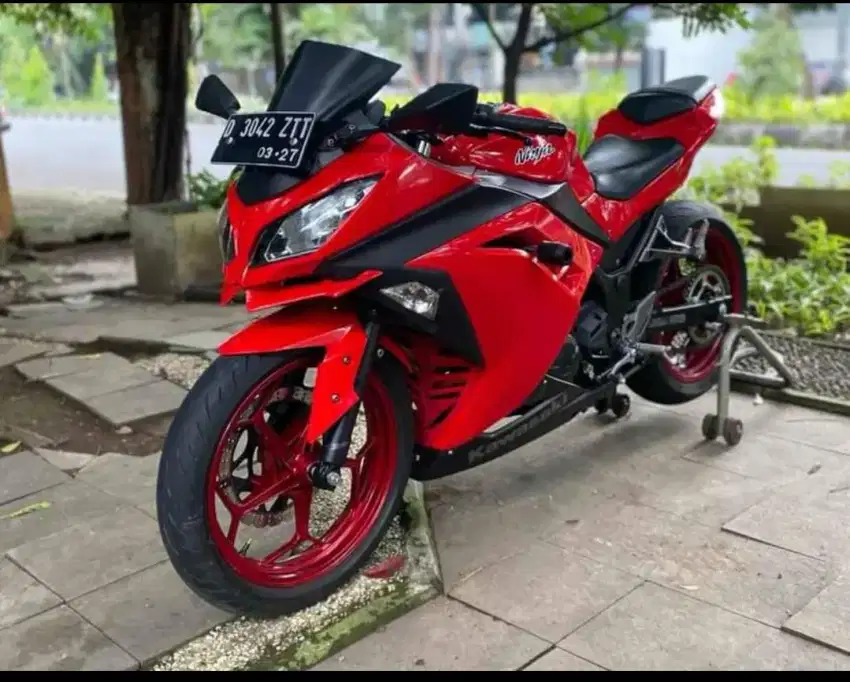 Jual Kawasaki Ninja 250 cc tahun 2013