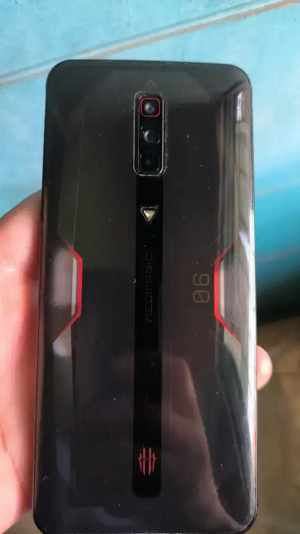 Nubia red magic 6 + charger