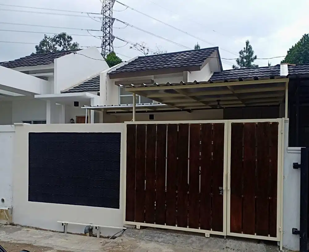 Dijual Rumah di Private Hill Cilame