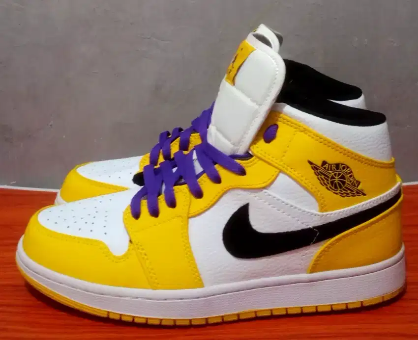 Sepatu Air Jordan 1 Lakers Second Legit