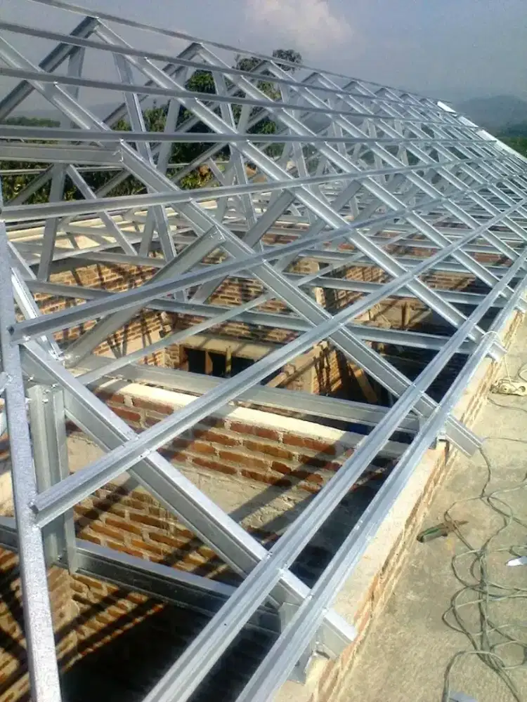 Jasa bongkar pasang atap