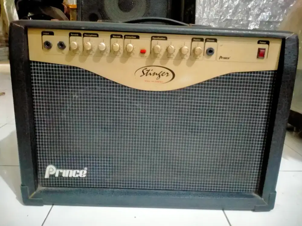 amply guitar Prince Stinger double speker.